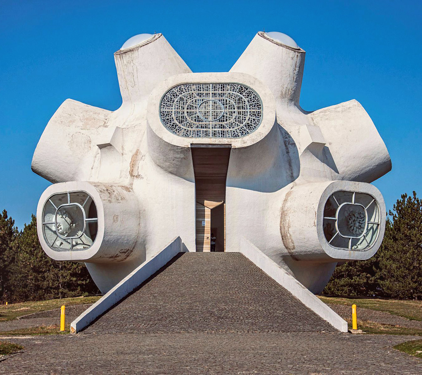 This Week's Crazy Building: Makedonium Monument - Gary Kent Real Estate