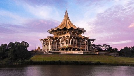 Sarawak New Parliament Building by Nicky Tay is licensed under CC BY-SA 4.0 / Cropped from original