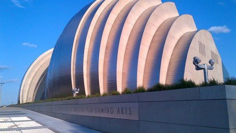 Kauffman Center for the Performing Arts by Burdettekevin licensed under the terms of the CC BY-SA 3.0