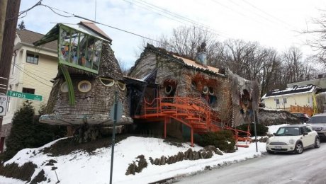 Mushroom House by Dave Menninger licensed under the terms of CC BY-SA 3.0