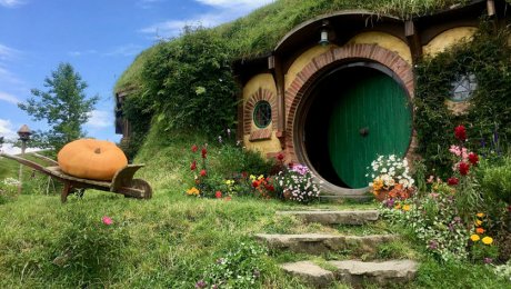 Hobbiton Movie Set by Brian is licensed under CC BY 2.0