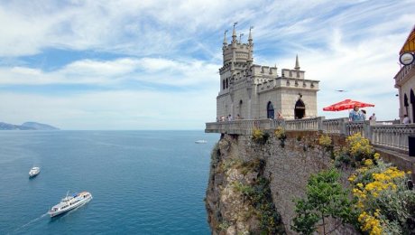 Swallow's Nest, Crimea, Russia by Fr Maxim Massalitin is licensed under CC BY-SA 2.0