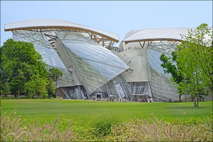 A Look at the Fondation Louis Vuitton Building